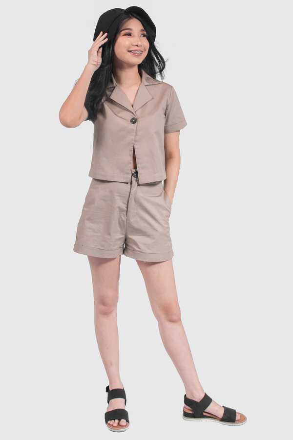Single Button Shorts - Champagne